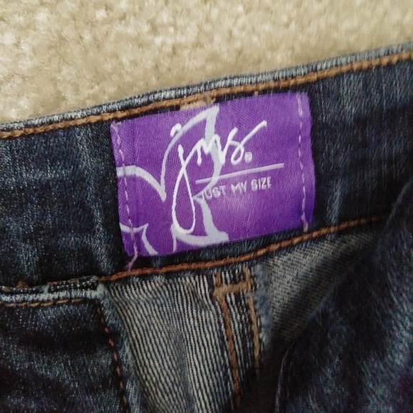 Blue Jeans - Picture 3 of 3